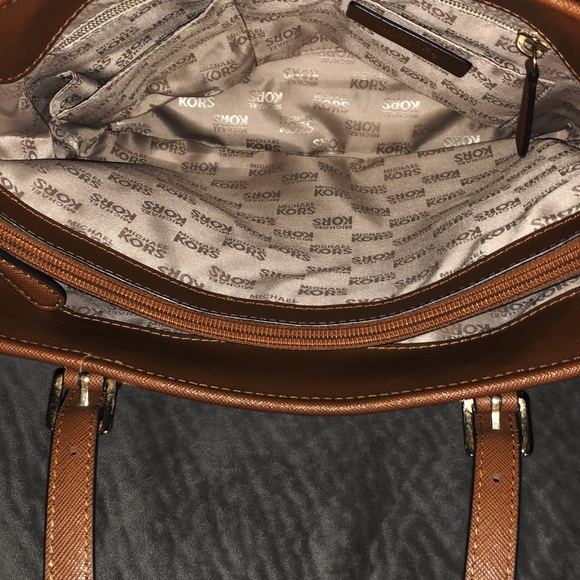 Michael Kors Jet Set Nylon Tote - Picture 7 of 8